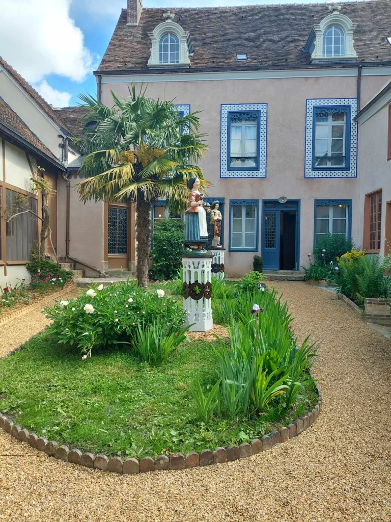 Vue extérieure de la Maison de Tante Léonie - Musée Marcel Proust