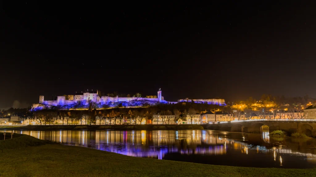 La forteresse royale de Chinon illuminée pour Noël