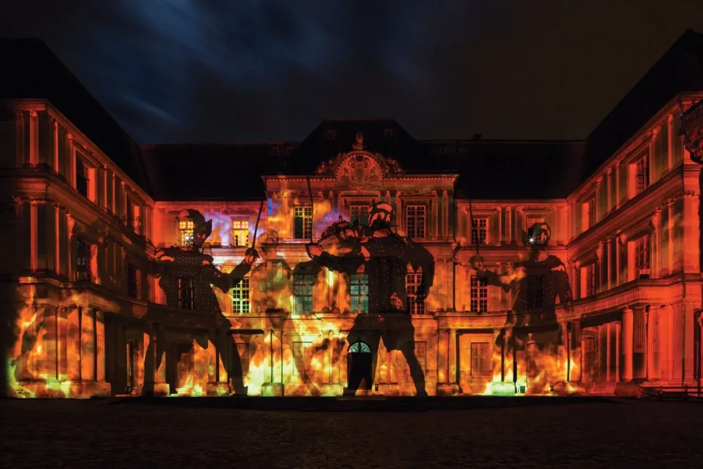 Duel sur les murs du château de Blois, son et lumière