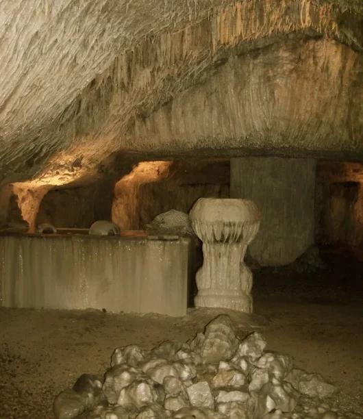 Trôo, petite cité de caractère en vallée du Loir 